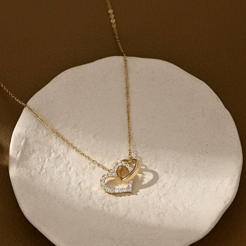 Gold-plated zircon necklace with heart cut pendant