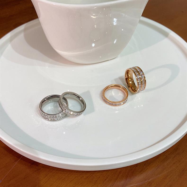 Doppelter quadratischer Diamantring-Set, minimalistisches Design