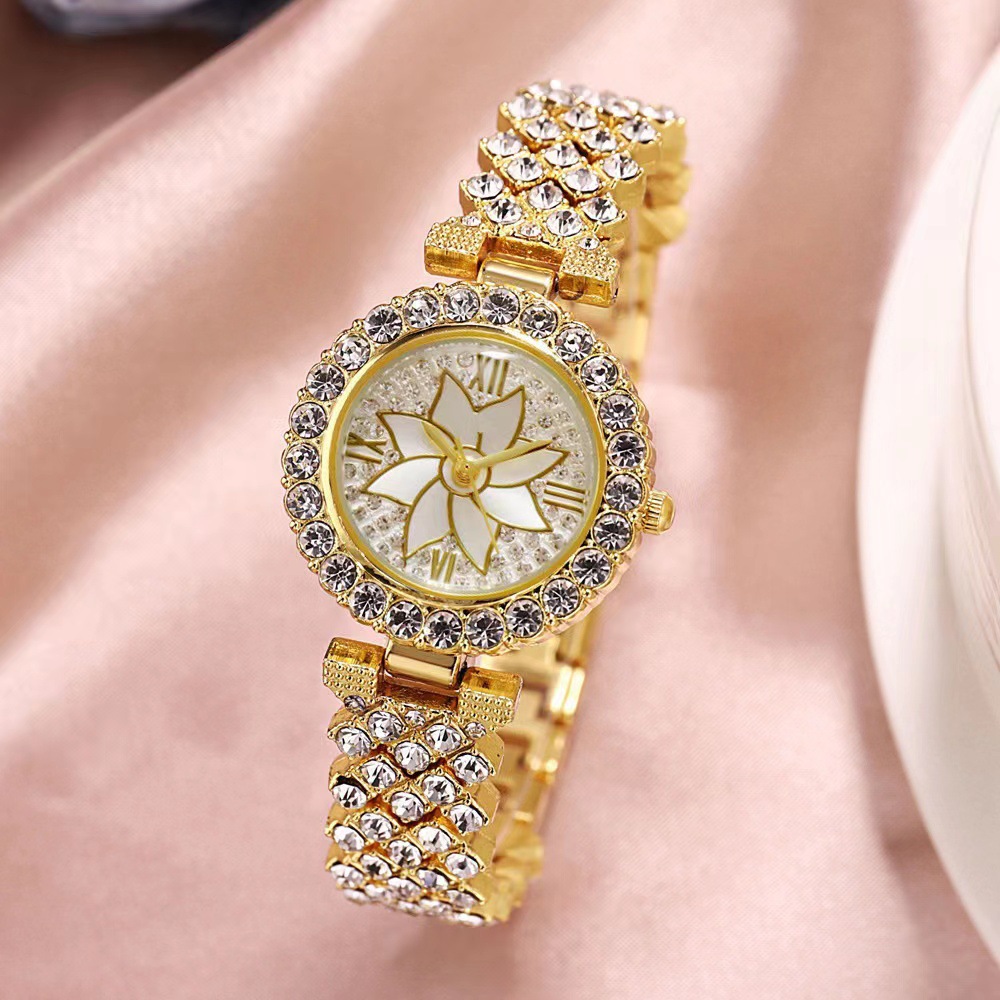 Women's quartz watch with starry design and crystal flowers