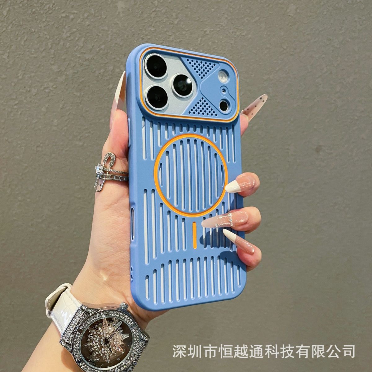 iPhone 14-17 Pro Max delikli soğutmalı metal kılıf