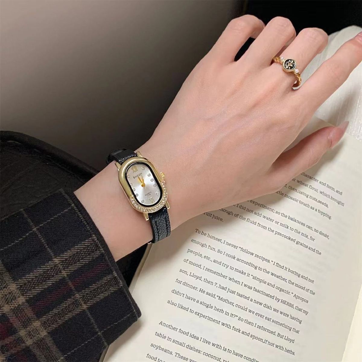 Women's watch, rectangular, rhinestone, vintage style