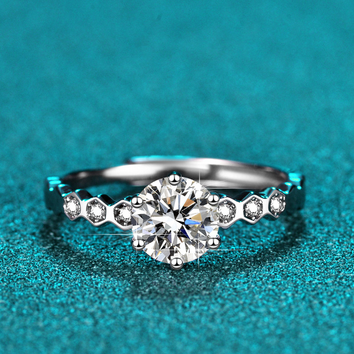 Moissanit Damenring Sterlingsilber ein Karat Sechser Krappenfassung