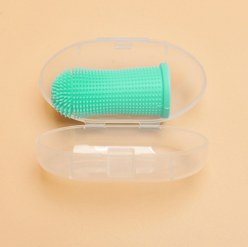 Pet tooth cleaning kit, finger brush and wipes