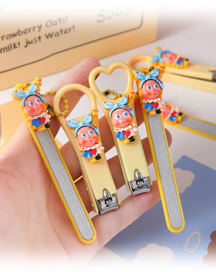 Nail clipper set, cute cartoon star design, ear pick and file