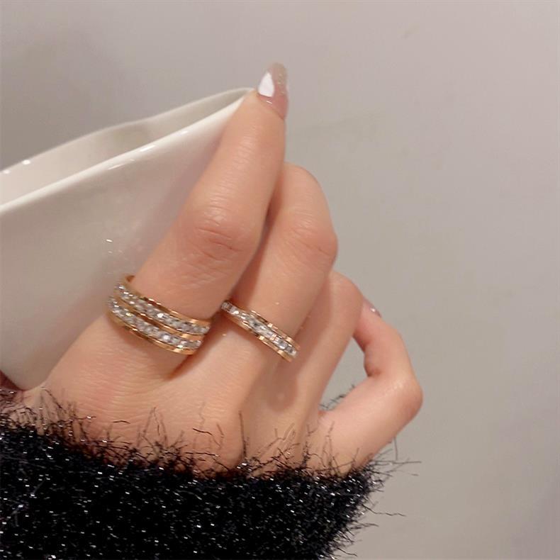 Doppelter quadratischer Diamantring-Set, minimalistisches Design