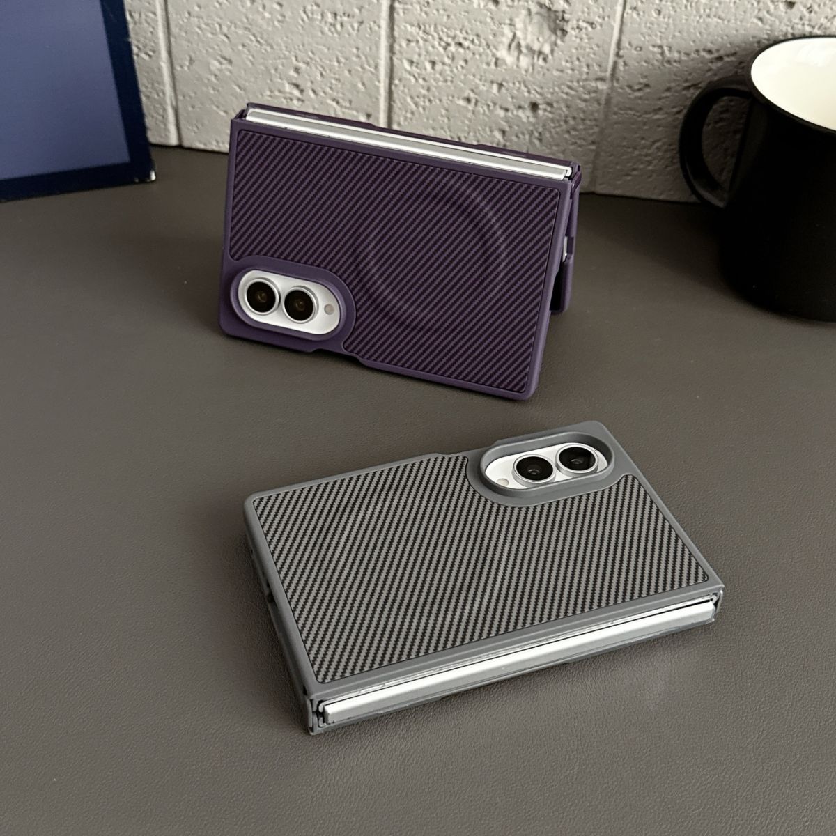 Carbon fiber magnetic case for Samsung Galaxy Z Flip 8/7/6 and Z Fold 8 Ultra