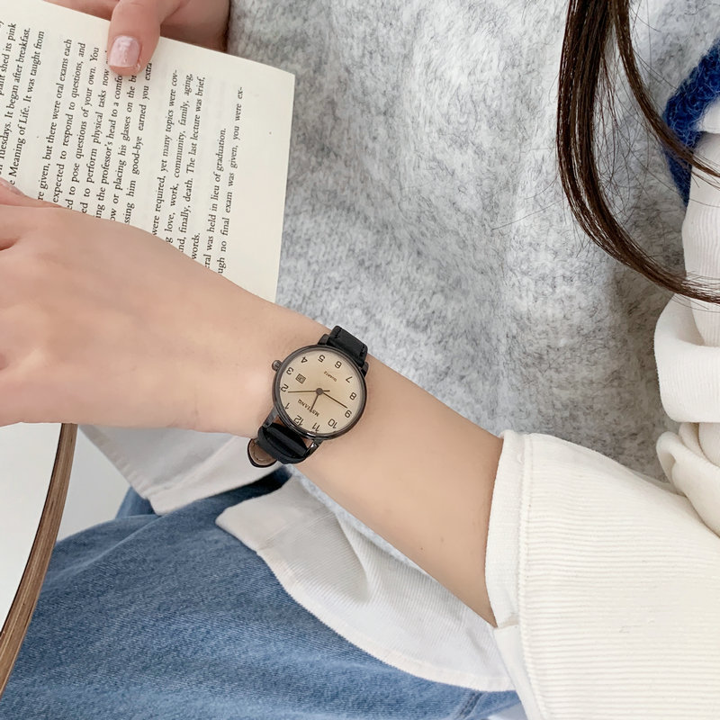 Damen Retro-Quarzuhr mit elegantem schlichtem Design