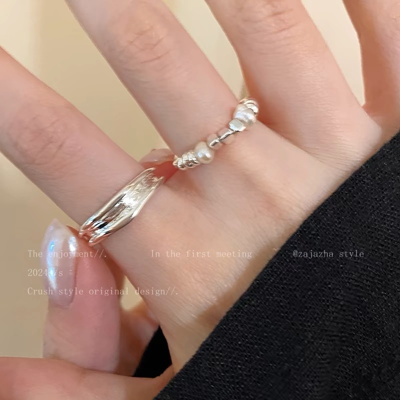 Irregular pearl silver ring for women, minimalist design