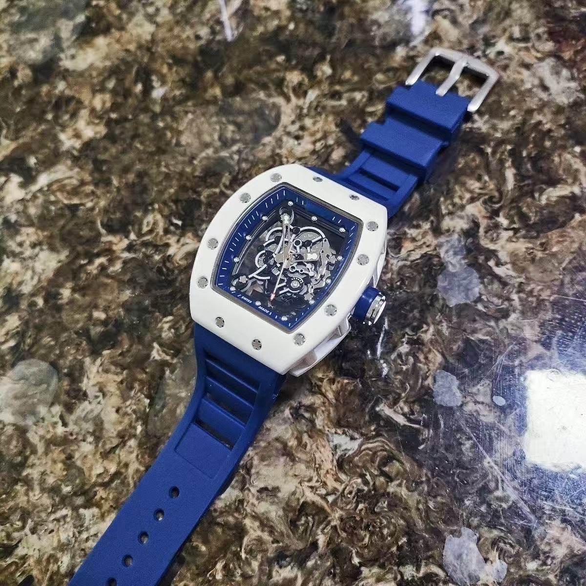 Hollow face wristwatch, men's and women's style