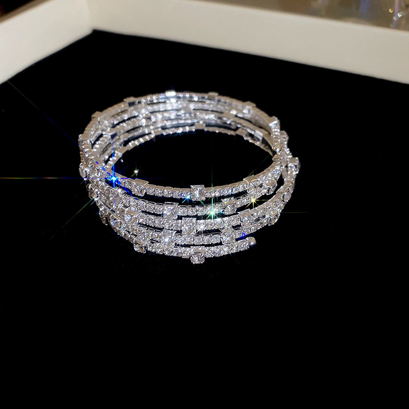 Artificial pearl multilayer rhinestone stretch bracelet