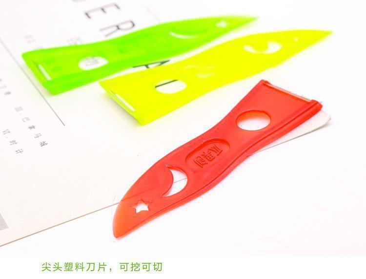 Plastic fruit and vegetable peeler, kitchen grater tools