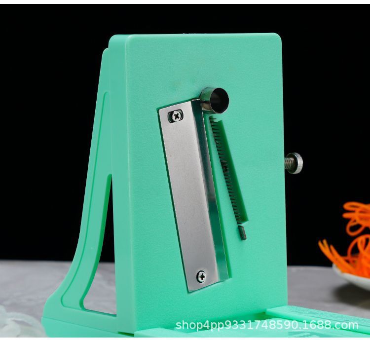 Multifunctional vegetable shredder for radish, potato and fruit