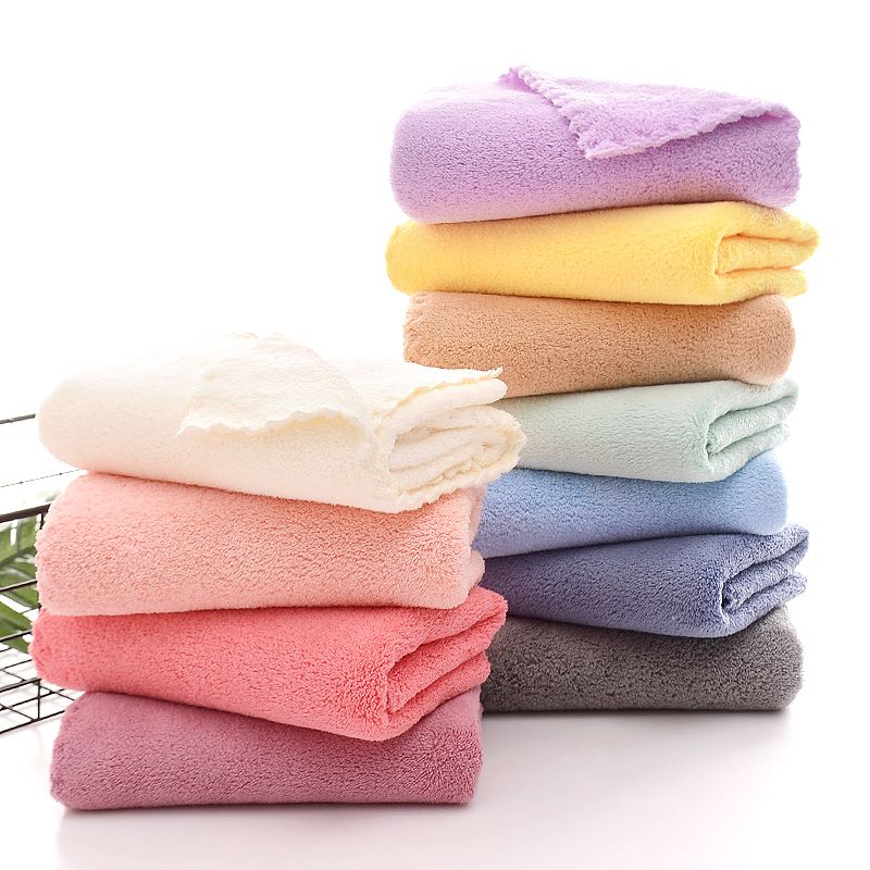 Yüksek yoğunluklu mercan kadife düz dantel kayınvalide havlusu banyo havlusu seti yumuşak emici işlemeli logo hediye toptan