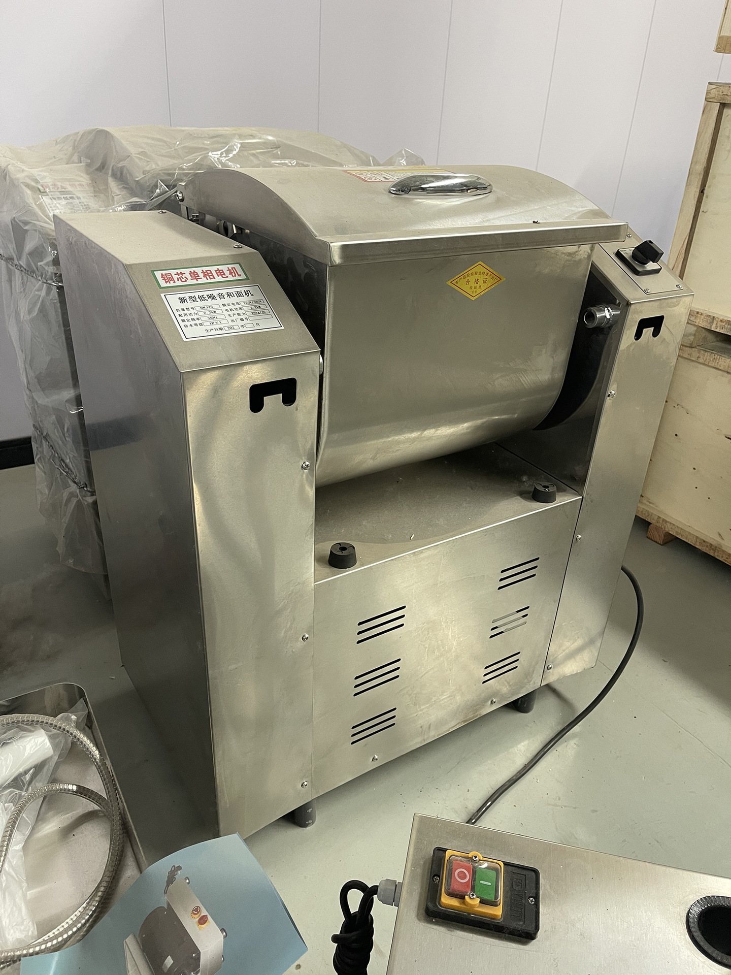 Stainless steel silent dough mixer 15-75kg automatic