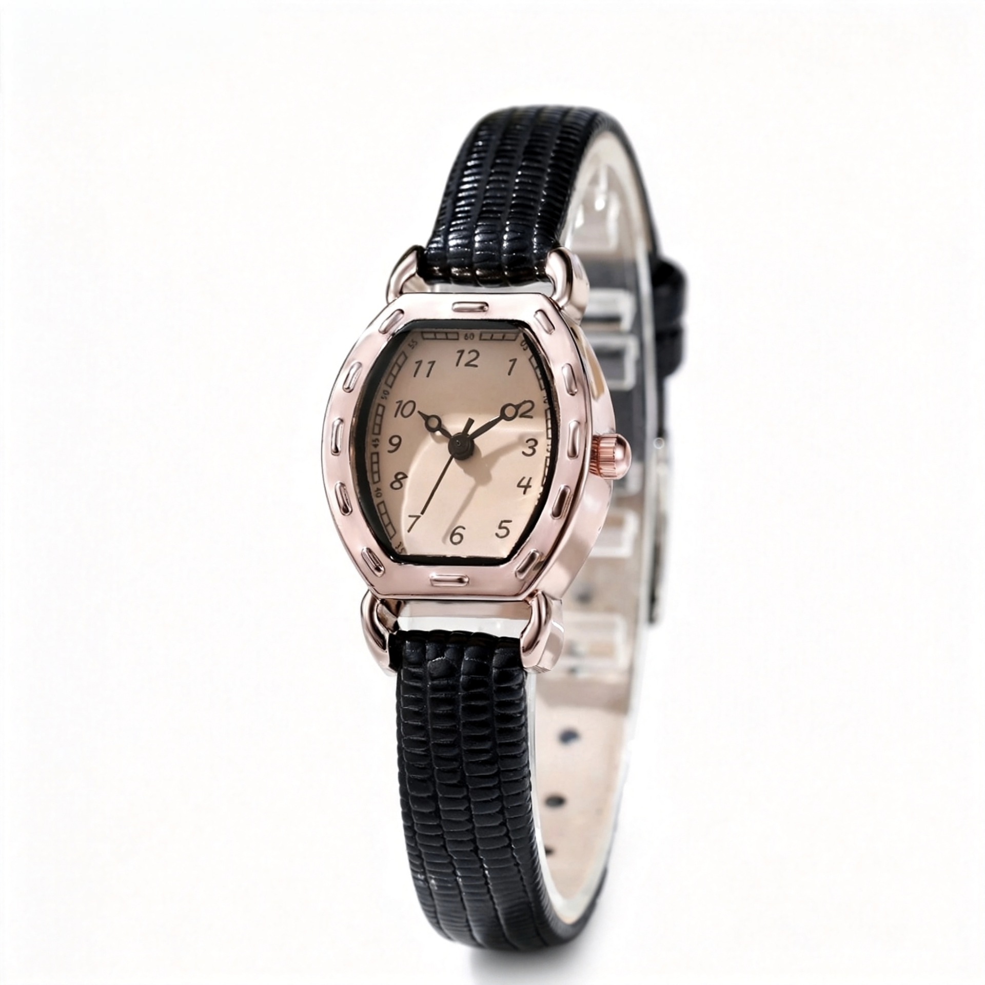 Vintage barrel-shaped women's watch, leather strap, quartz