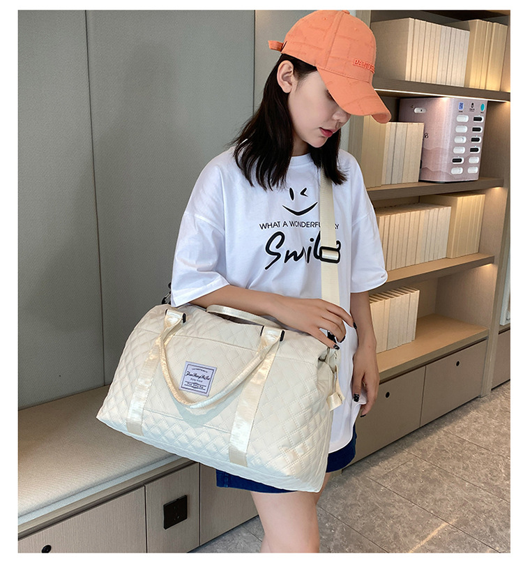 Travel Bag with Wet and Dry Separation, Large Capacity