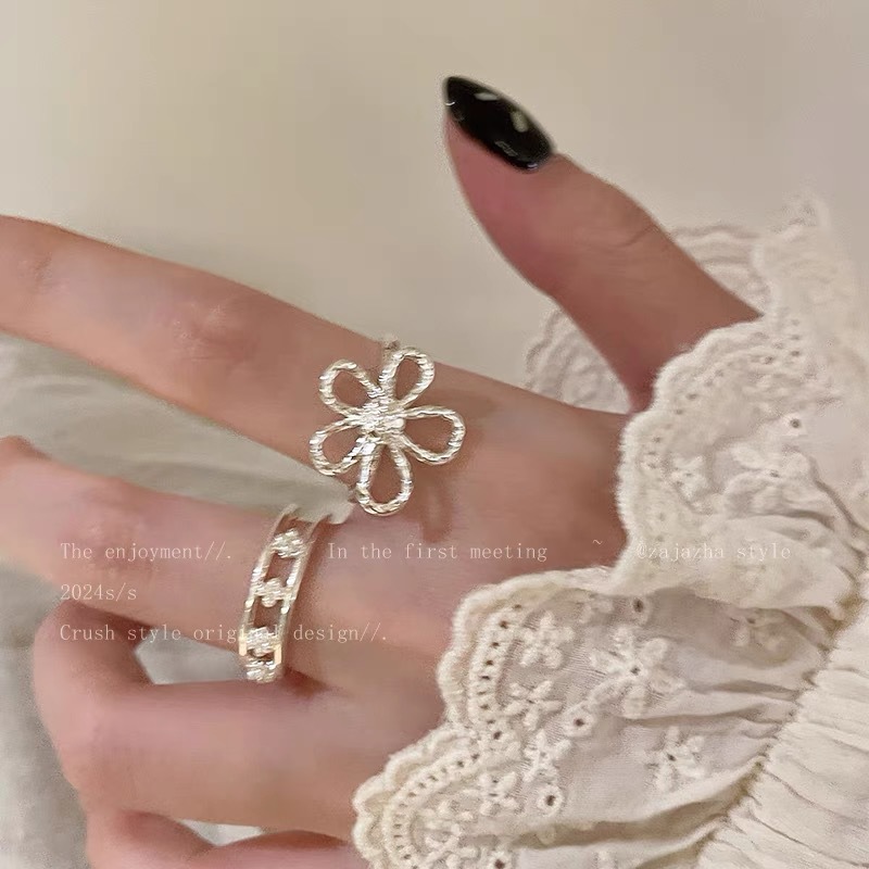 Openwork flower ring, vintage French style