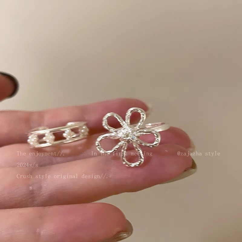 Openwork flower ring, vintage French style