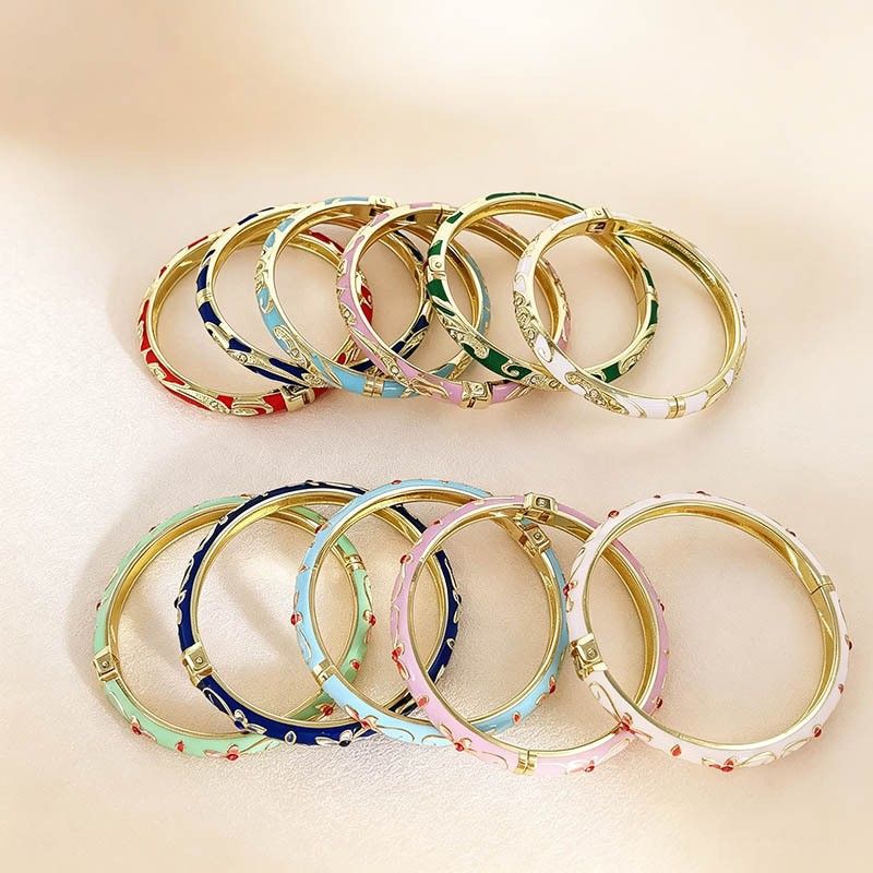 Enamel flower women's bracelet, open design