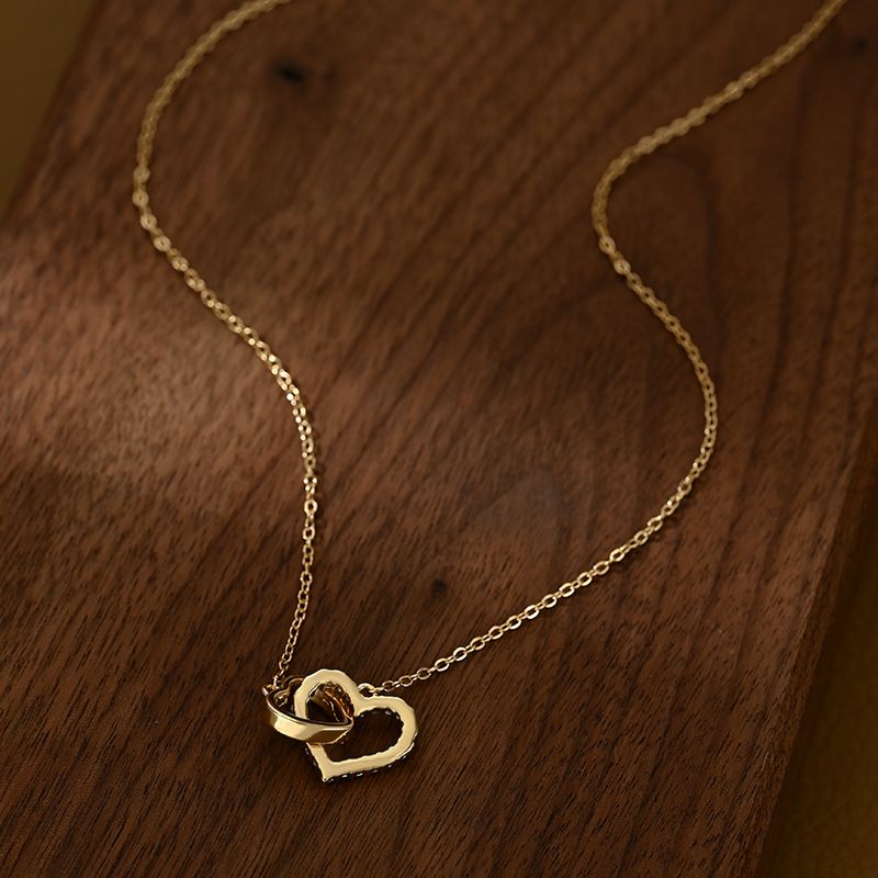 Gold-plated zircon necklace with heart cut pendant