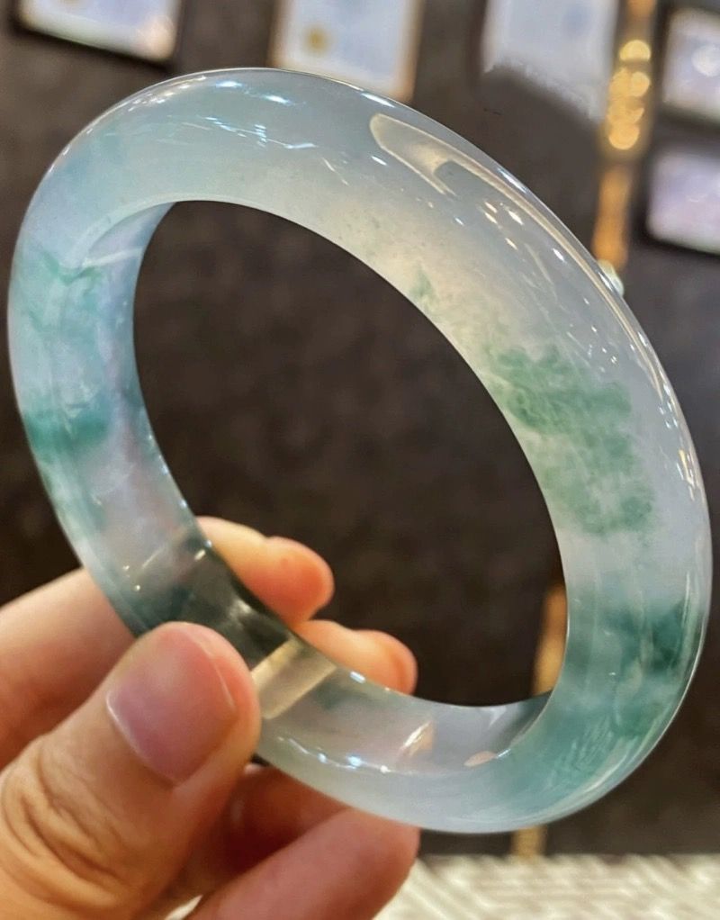 Green jade bracelet natural ice flower pattern