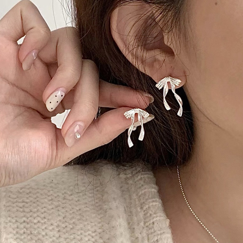 S925 sterling silver stud earrings, hypoallergenic