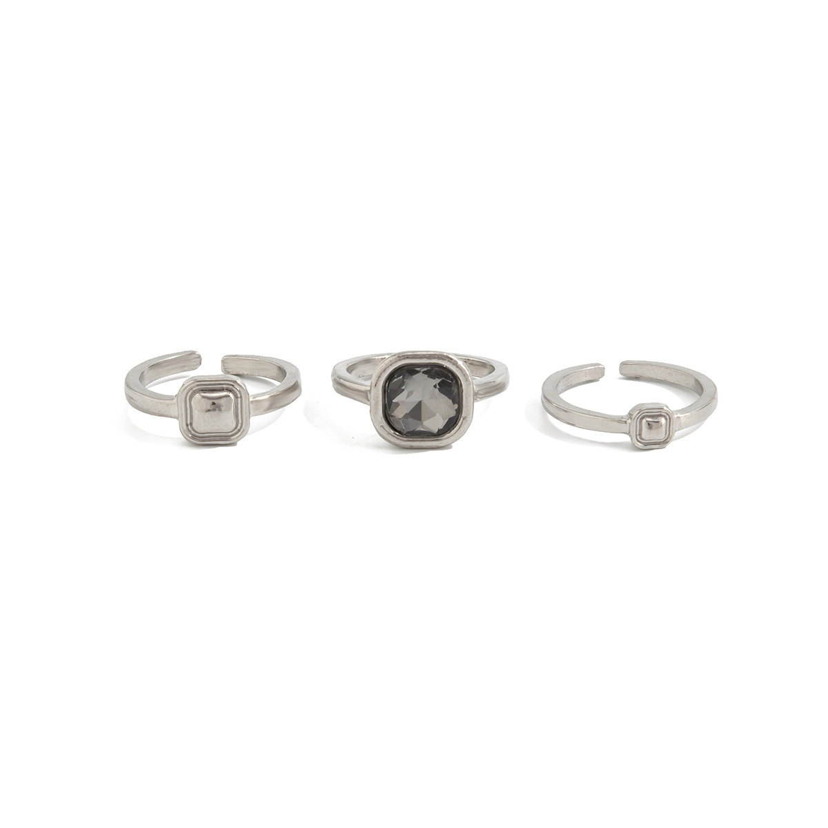 Acryl-Schwarzstein-Ring mit geometrischem Metallquadrat