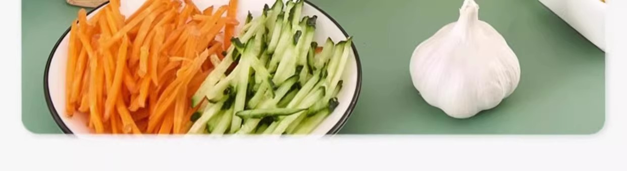Stainless steel vegetable grater for potatoes and carrots