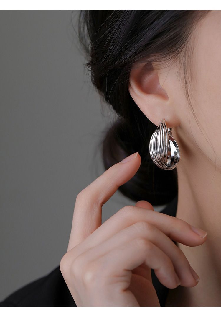 S999 sterling silver Hong Kong style hoop earrings, vintage