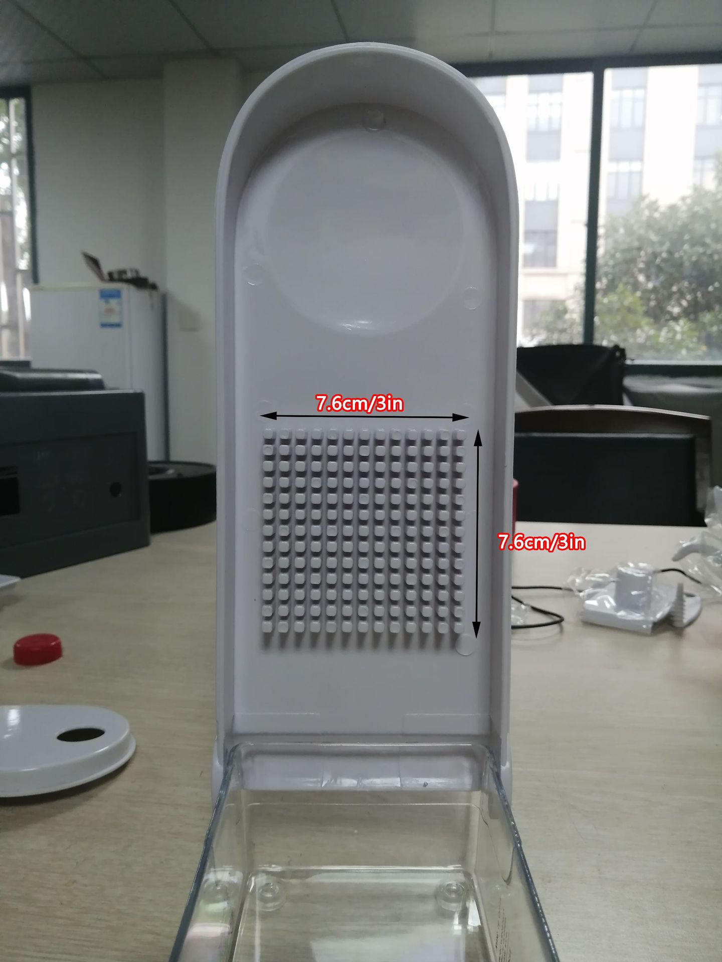 Multifunctional vegetable chopper, manual press-type for potatoes and onions