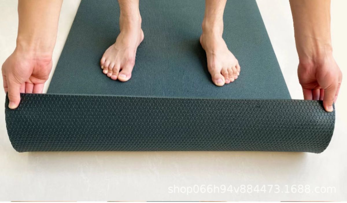 Yoga mat, waterproof, non-slip, extended