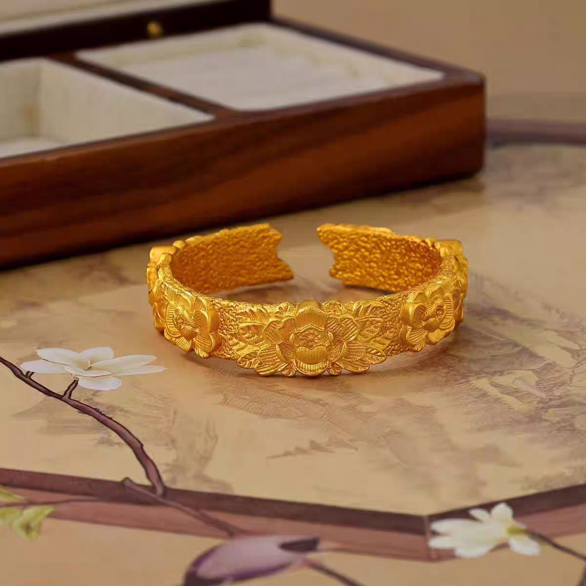 3D carved peony bracelet, solid gold-colored Chinese style