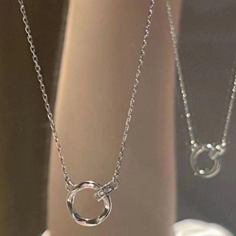 Möbius halka kolye kadın, gümüş tasarım, minimalist