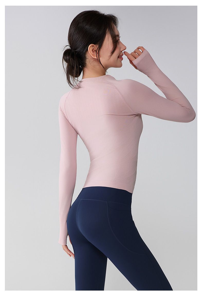 Yoga üstü, hızlı kurulayan, uzun kollu, nefes alabilen
