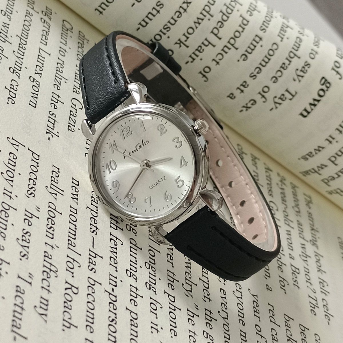 Women's Quartz Watch Small Dial Vintage Simple