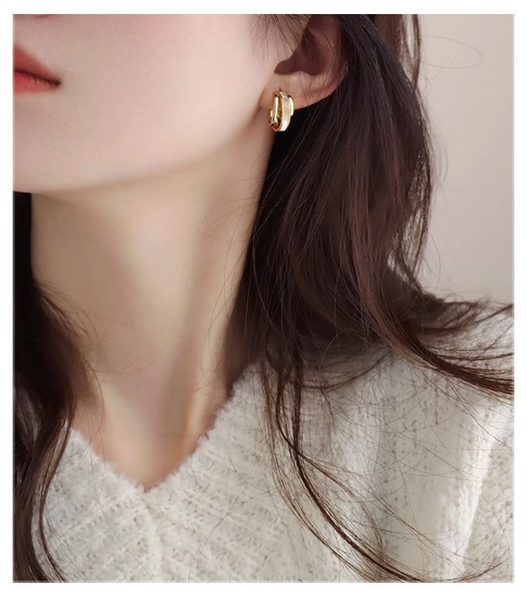 S925 Sterling Silver Mother-of-Pearl Stud Earrings for Women