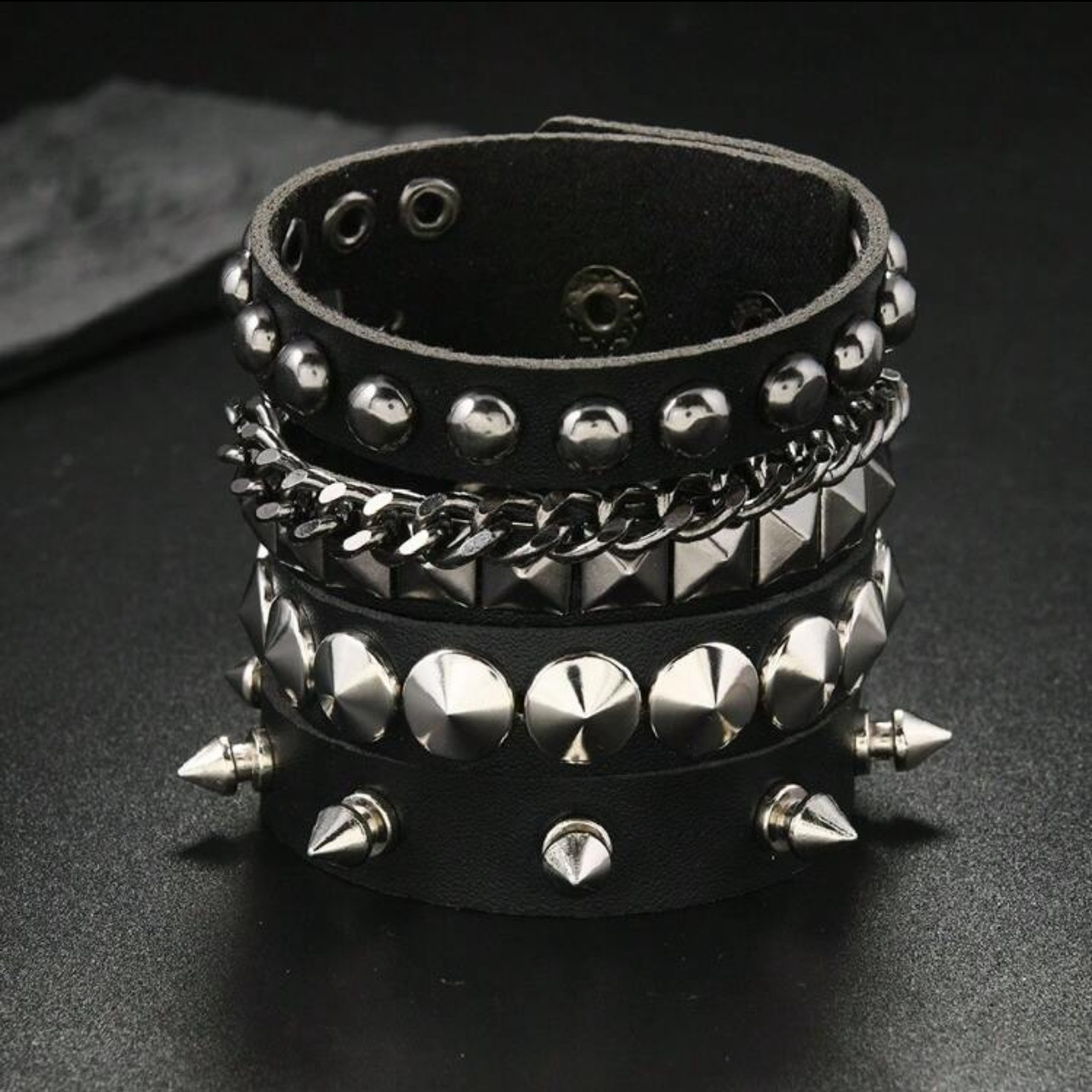 Punk-Herrenarmband mehrschichtig, Leder Nietenkette