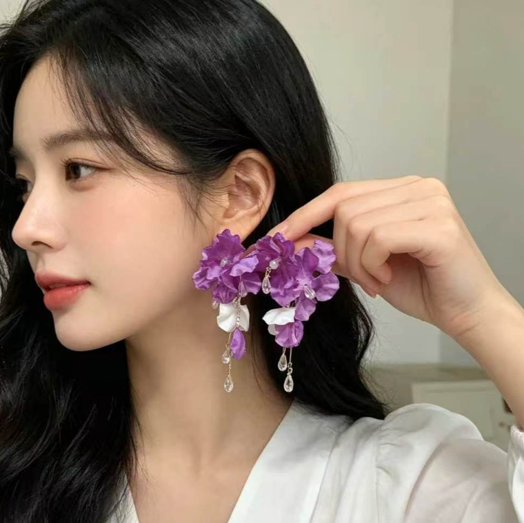Fabric flower earrings, spring summer style, lightweight luxury