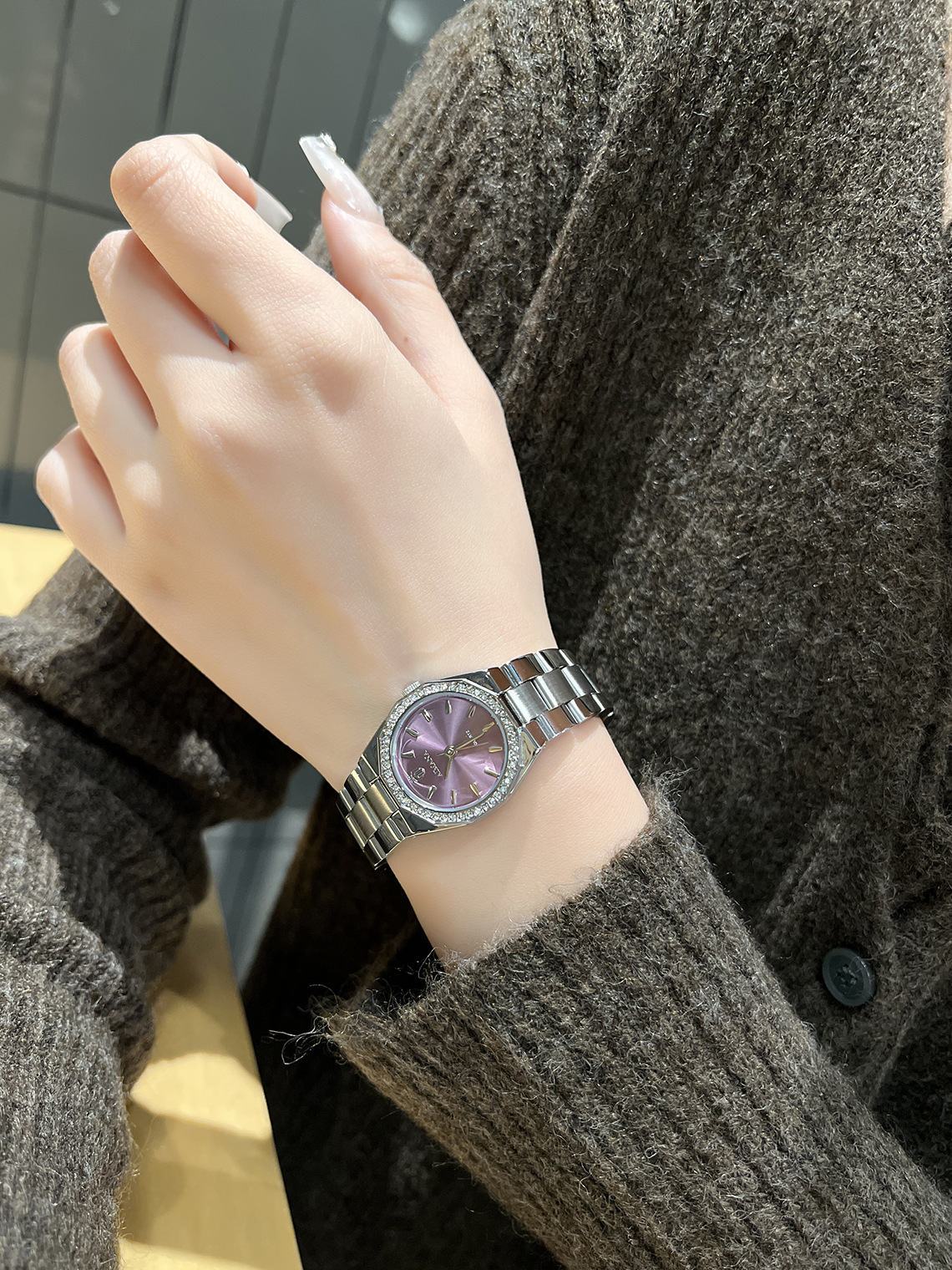 Aimana Damenuhr, Stahlband mit Diamanten