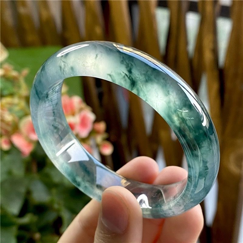 Green jade bracelet natural ice flower pattern
