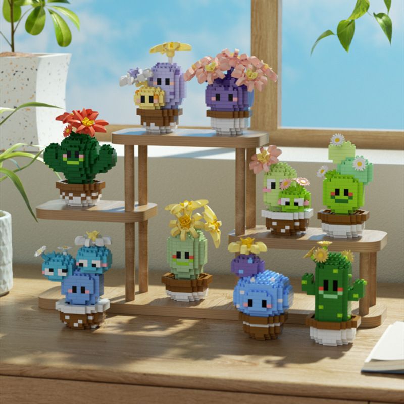 Cartoon Figure Building Blocks, Assembled Ornament