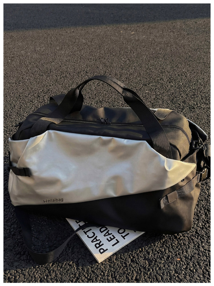 Large capacity dry-wet separation travel bag