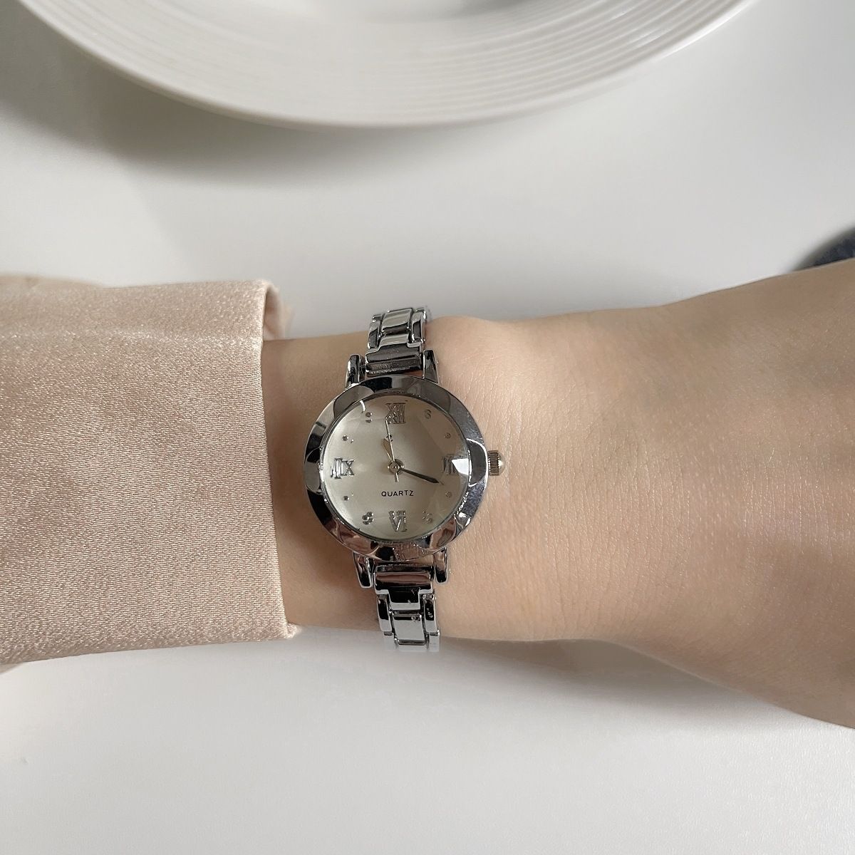 French style minimalist women's quartz watch slim band