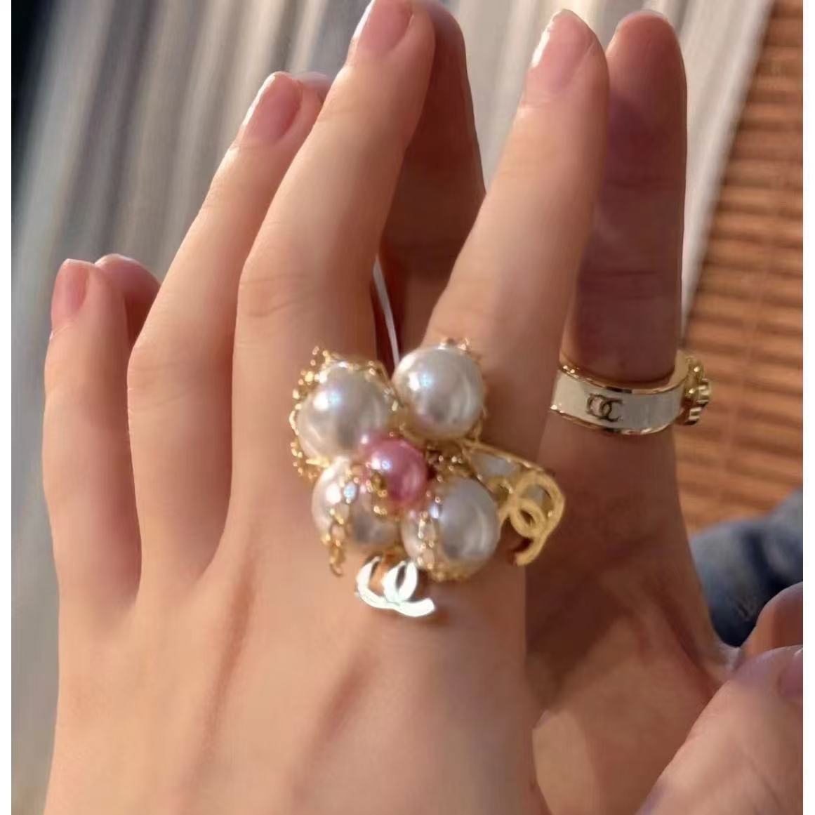Vintage ring set, five-pointed star design, pearl details