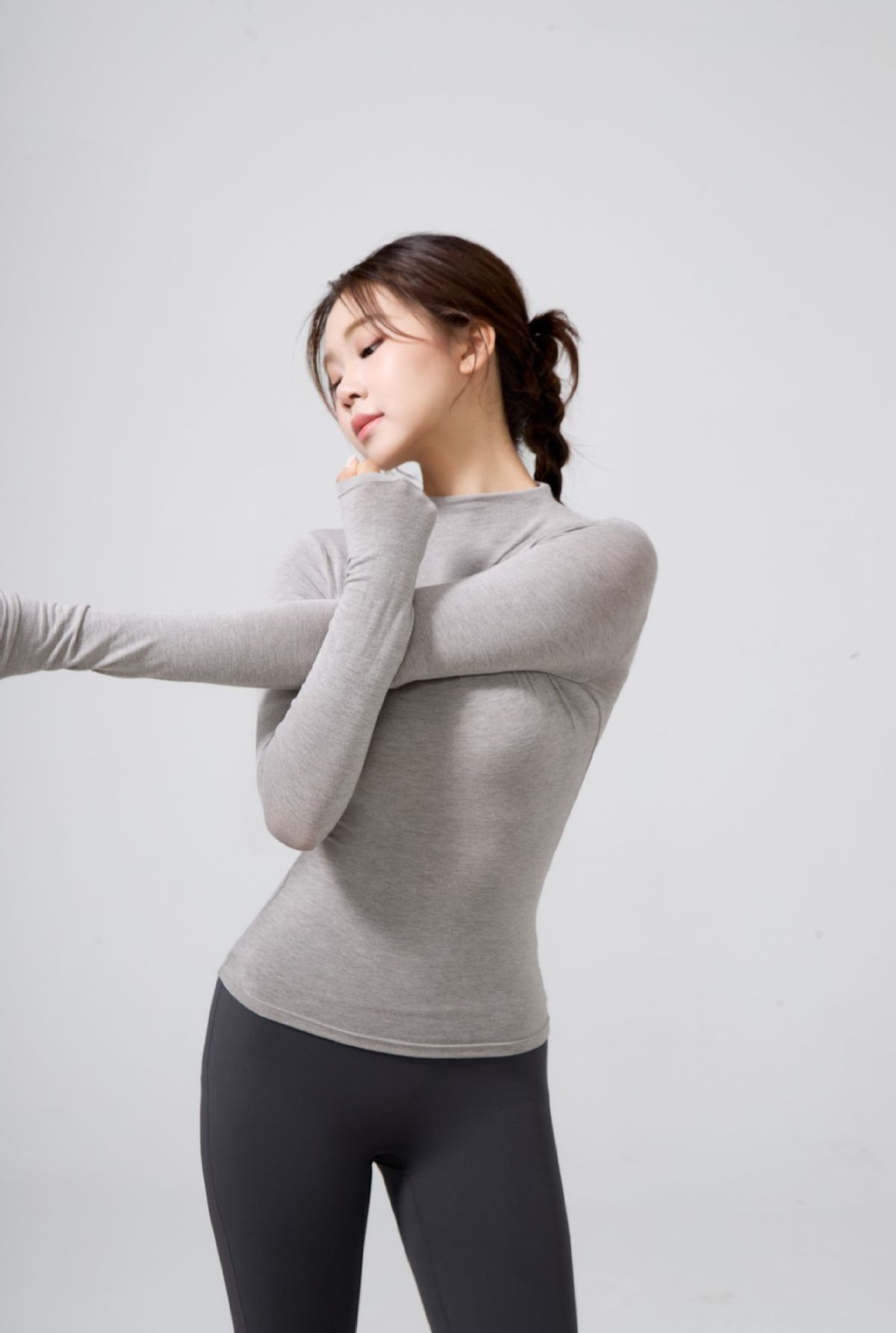 麓川柔软亲肤半高领运动瑜伽上衣显瘦百搭瑜伽服女秋冬长袖运动服