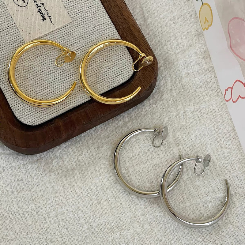 Premium metal ring ear clips without piercing for women