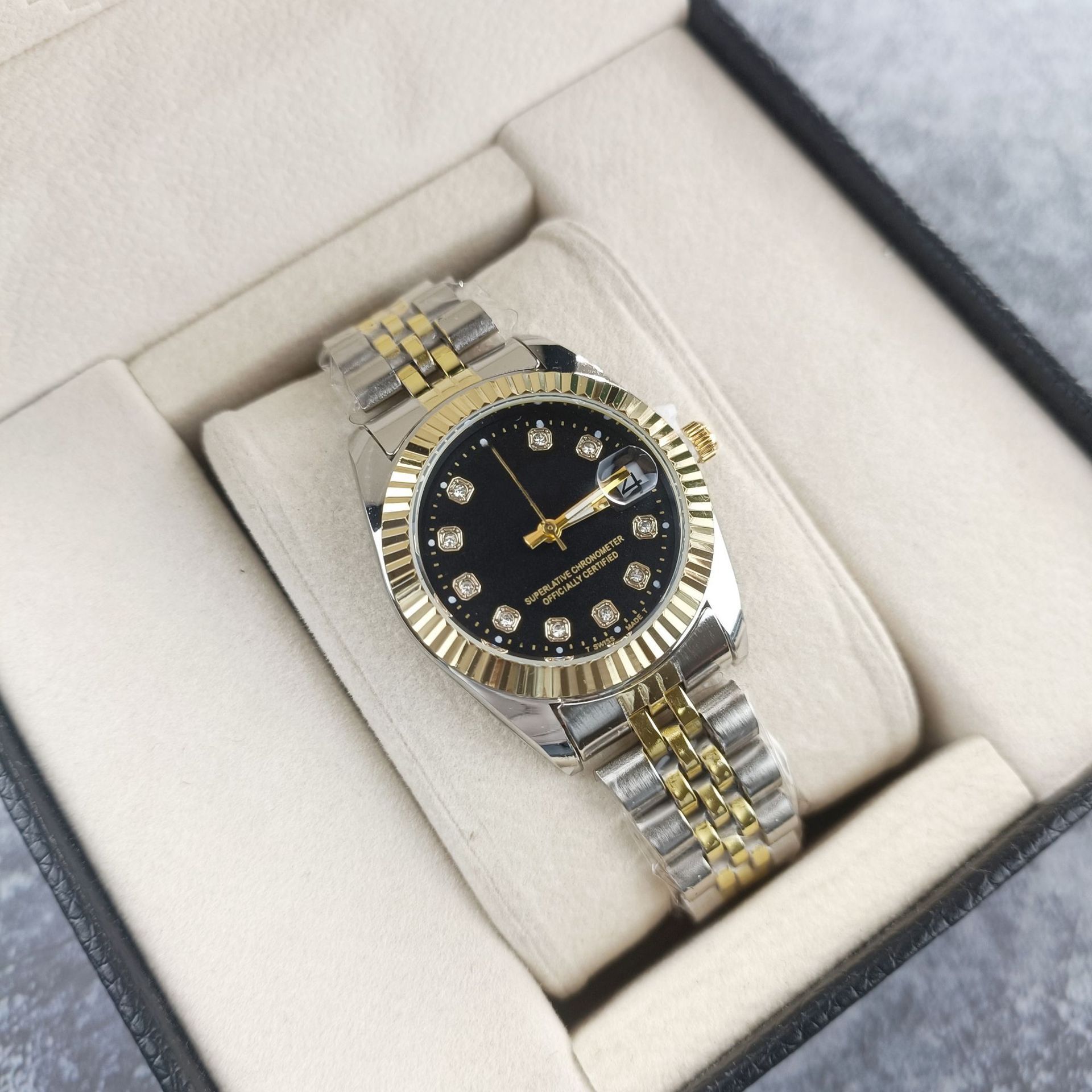 Women's steel band quartz watch, classic daily style