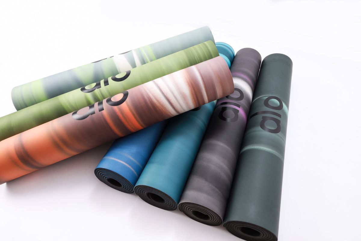Yoga-Matte mit Kontrastfarben, Naturkautschuk, rutschfest und schallisolierend