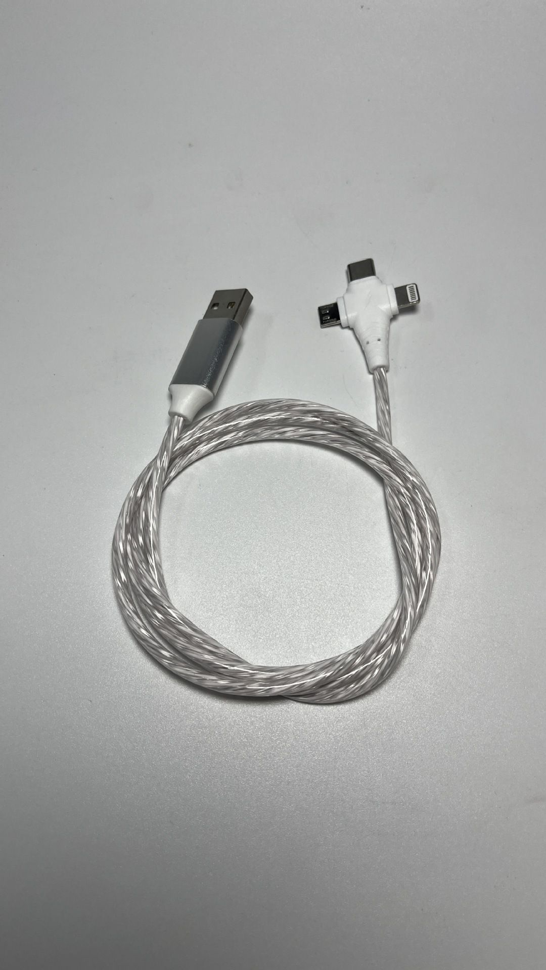 Araba kullanımı için üçü bir arada ışıklı veri kablosu, Apple type-c ışıklı taşınabilir çok bağlantı noktalı ışıklı hızlı şarj flaş şarjı için uygundur
