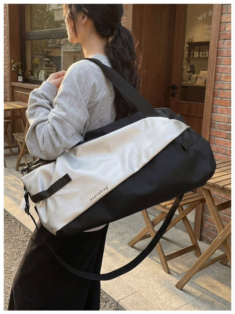 Large capacity dry-wet separation travel bag